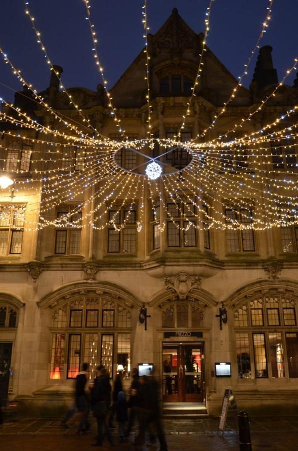 The Most Central Apartment In Canterbury Stunning Interiors, Fully Equipped, City Views And Free Wifi! Екстериор снимка